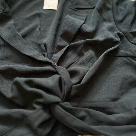 Cropped black Abercrombie shirt NWT small - Picture 3 of 5